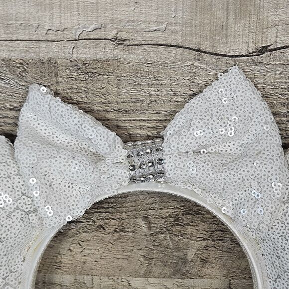 Disney White Sequin Minnie Mouse Ears Bridal Ears Handmade - Picture 5 of 7